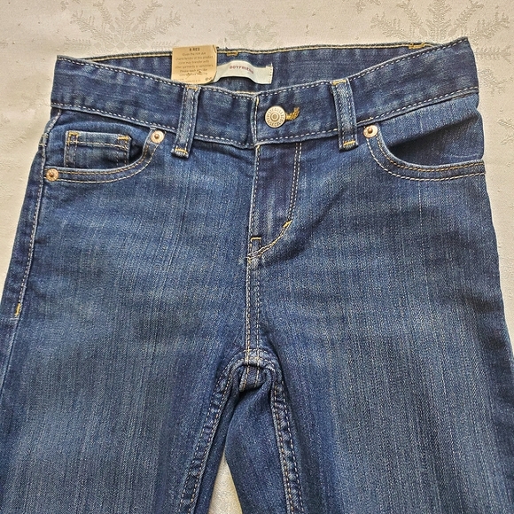 NWT New Levi's Blue Denim Boyfriend Jeans Girls Size 8 Regular Tapered Leg - Picture 4 of 7